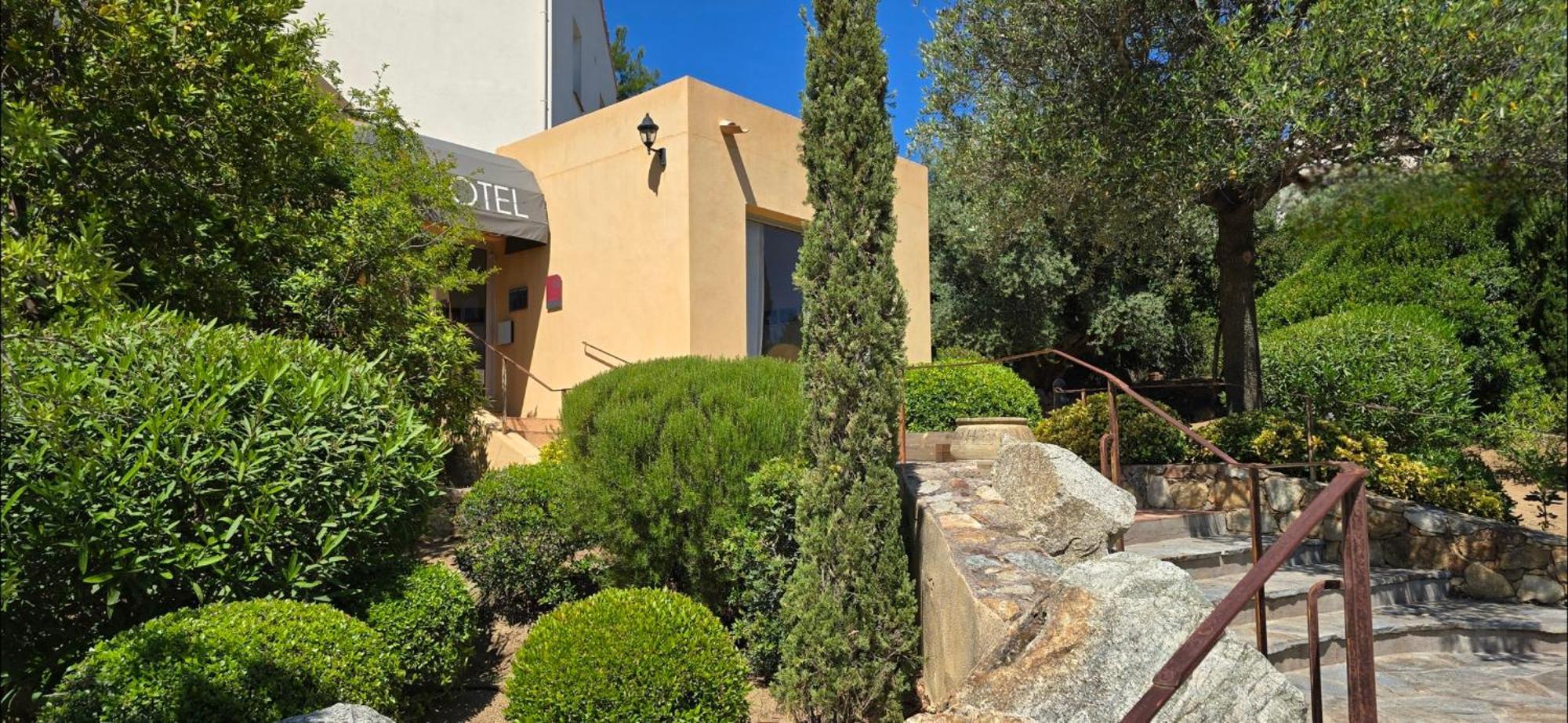 Hotel Cala Di L'Oru Л'Іль-Русс Екстер'єр фото